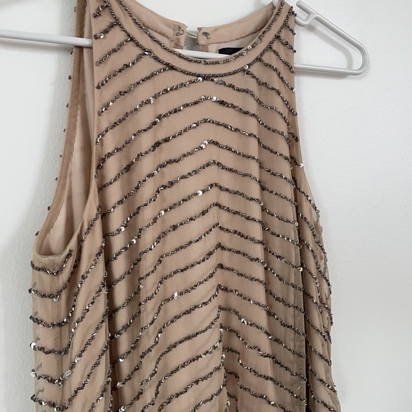 Gorgeous champagne colored sequin gown - Picture 3 of 11